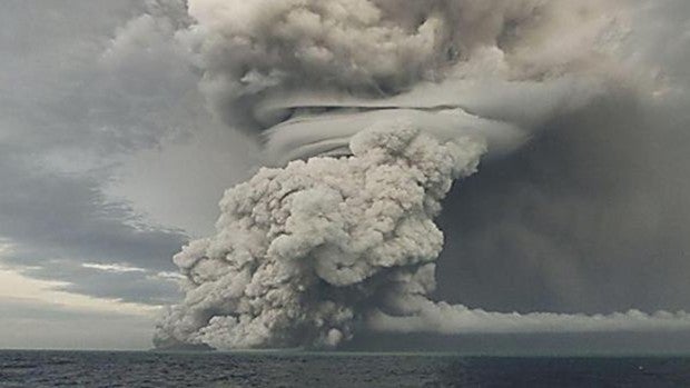 ¿Por qué Hunga-Tonga no es Cumbre Vieja?