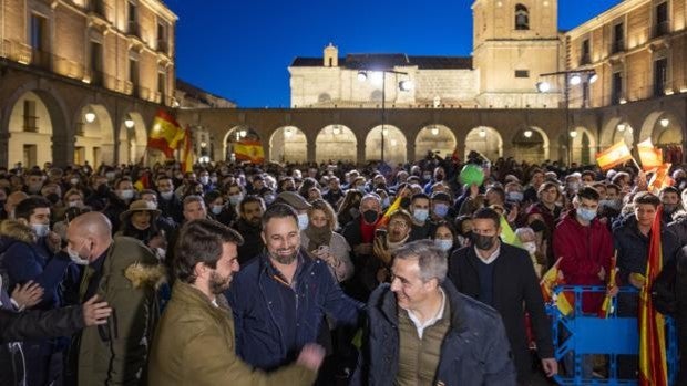 Abascal ofrece un «cambio de rumbo» a Castilla y León «frente a la despoblación y la desesperanza»