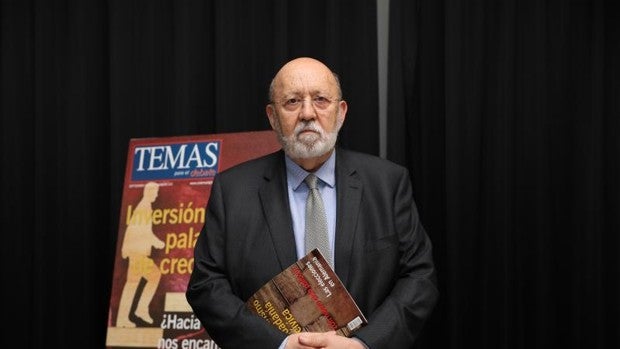 Tezanos niega a ABC que filtrara datos a Iglesias del CIS