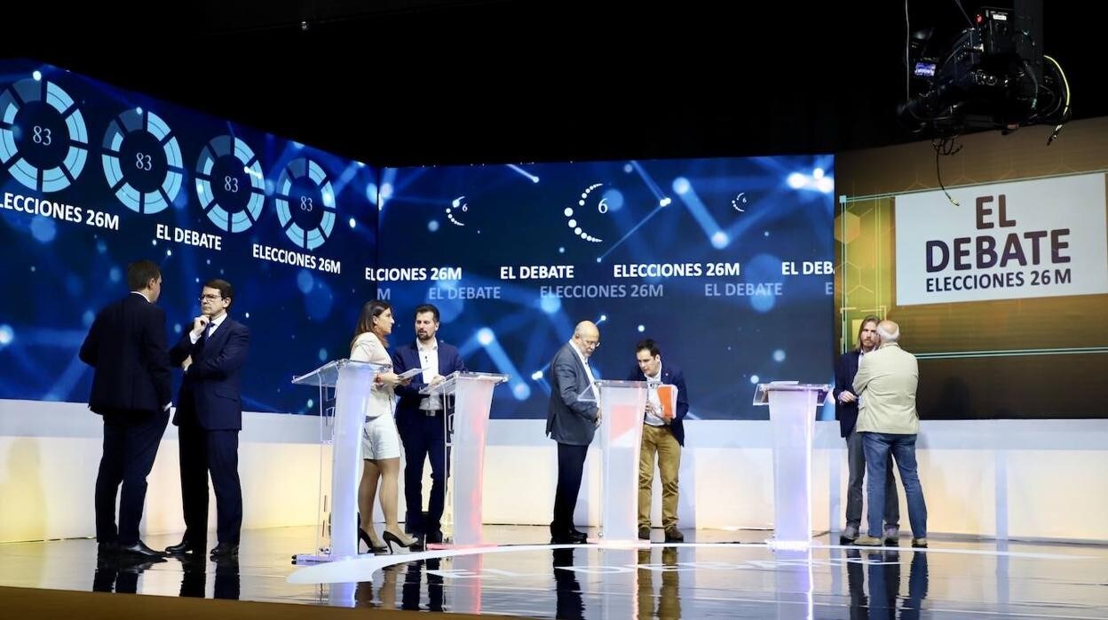 Momento del debate para las elecciones de abril de 2019