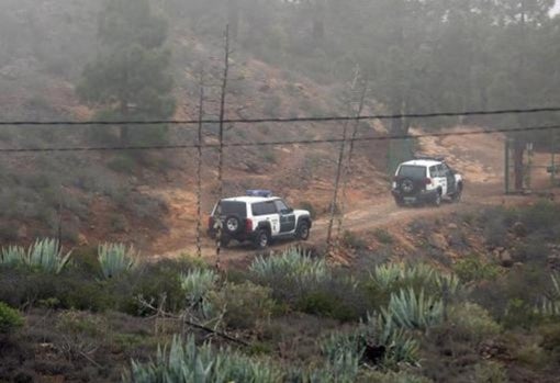 Las unidades de la Guardia Civil camino al lugar de los hechos