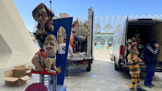 Las Fallas 2022 comienzan su programa oficial con normalidad a la espera de las restricciones por el coronavirus