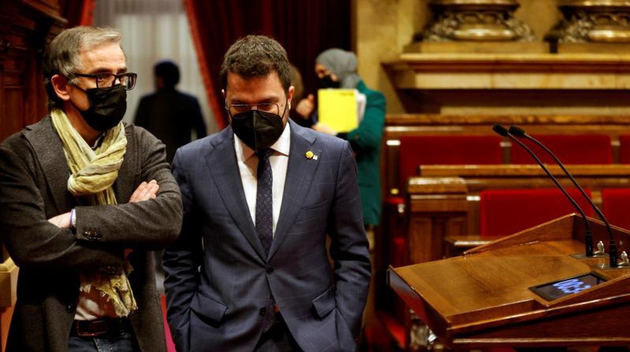 Aragonès, la semana pasada con uno de los diputados de ERC en el Parlament