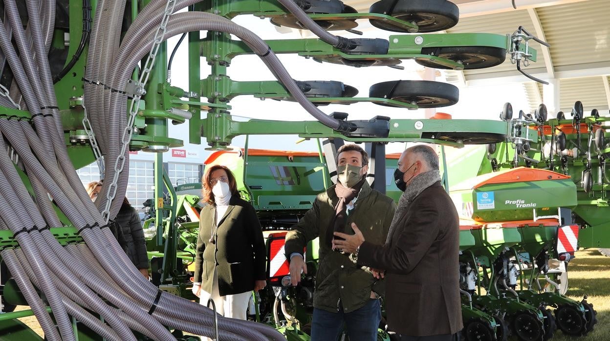 Pablo Casado visitó el pasado 23 de enero la empresa Farming Agrícola, en Villamartín de Campos (Palencia)