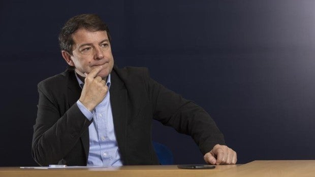 Mañueco: «Los barones y alcaldes somos el buque insignia del PP, al servicio de Casado»