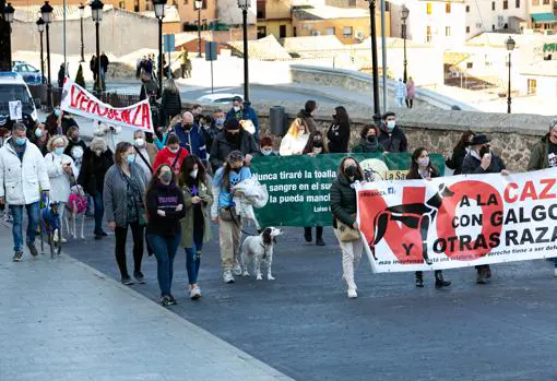 La Plataforma No a la Caza se manifiesta en Toledo