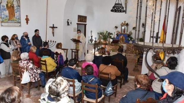 La romería de Santa Apolonia regresa con una gran participación de peregrinos