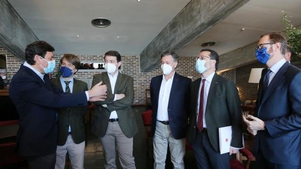Mañueco promete un paquete de deducciones fiscales para dejar 2.000 millones «en los bolsillos de familias y empresas»