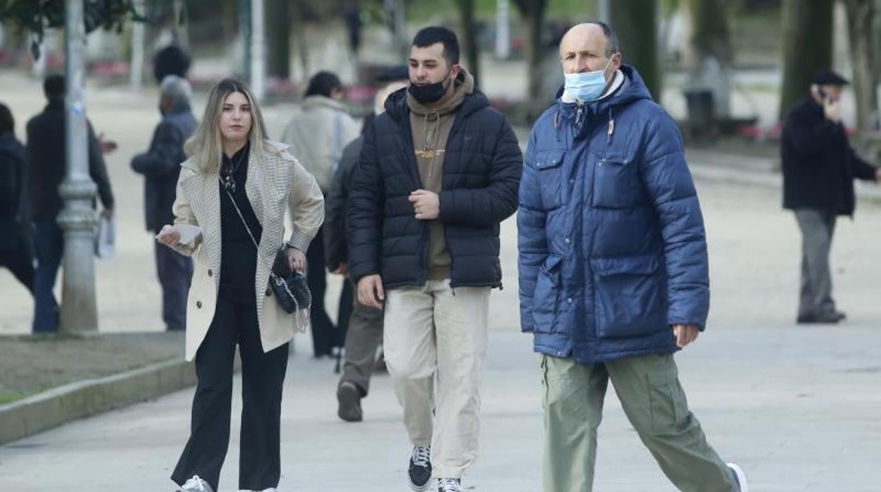 Ambiente en el centro de Santiago, este jueves