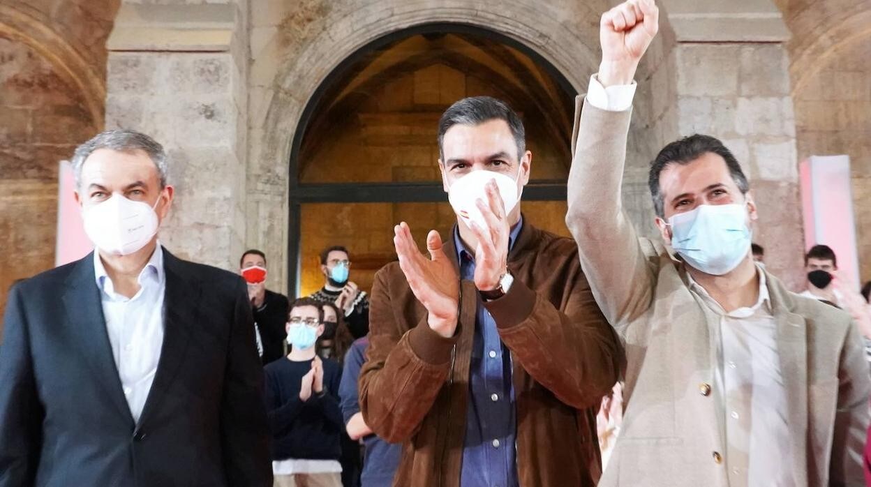 Acto público del candidato del PSOE a la Junta, Luis Tudanca; el expresidente del Gobierno José Luis Rodríguez Zapatero, y el presidente del Gobierno, Pedro Sánchez.