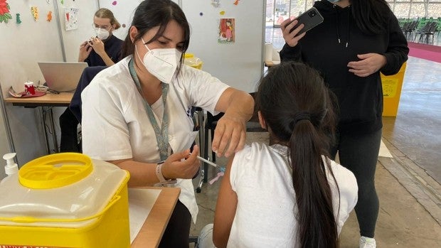 Más de la mitad de los niños canarios ya tienen la primera dosis contra la Covid-19