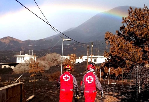 Trabaos en las zonas afectadas por el volcán de La Palma