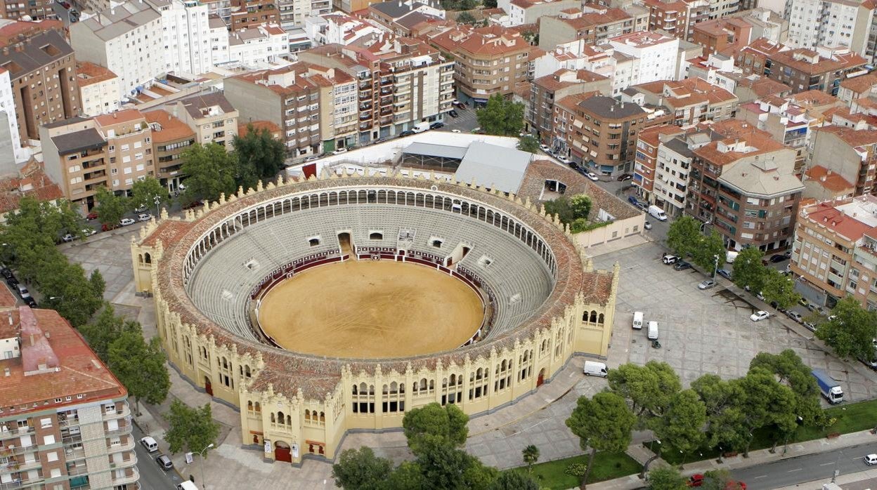 Morante de la Puebla, Paco Ureña y Manuel Caballero, en la corrida de Asprona del 12 de junio en Albacete