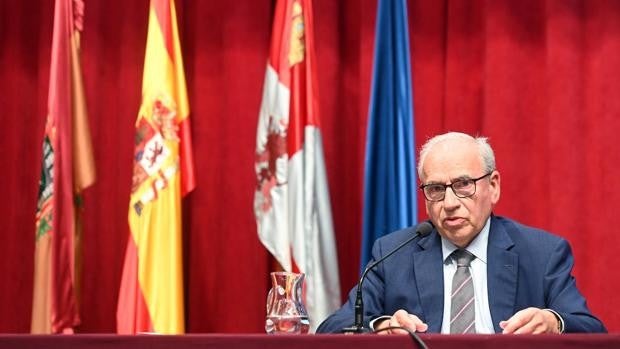 Alfonso Guerra: «Los dos grandes partidos deben sentarse a hablar»