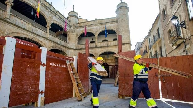 El Carnaval del Toro de Ciudad Rodrigo 'estrena' agente contra la violencia de género