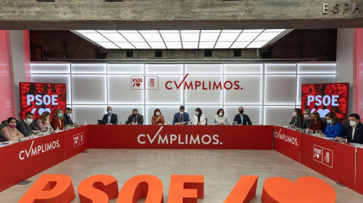 Imagen de la Ejecutiva del PSOE posterior a las elecciones en Castilla y León