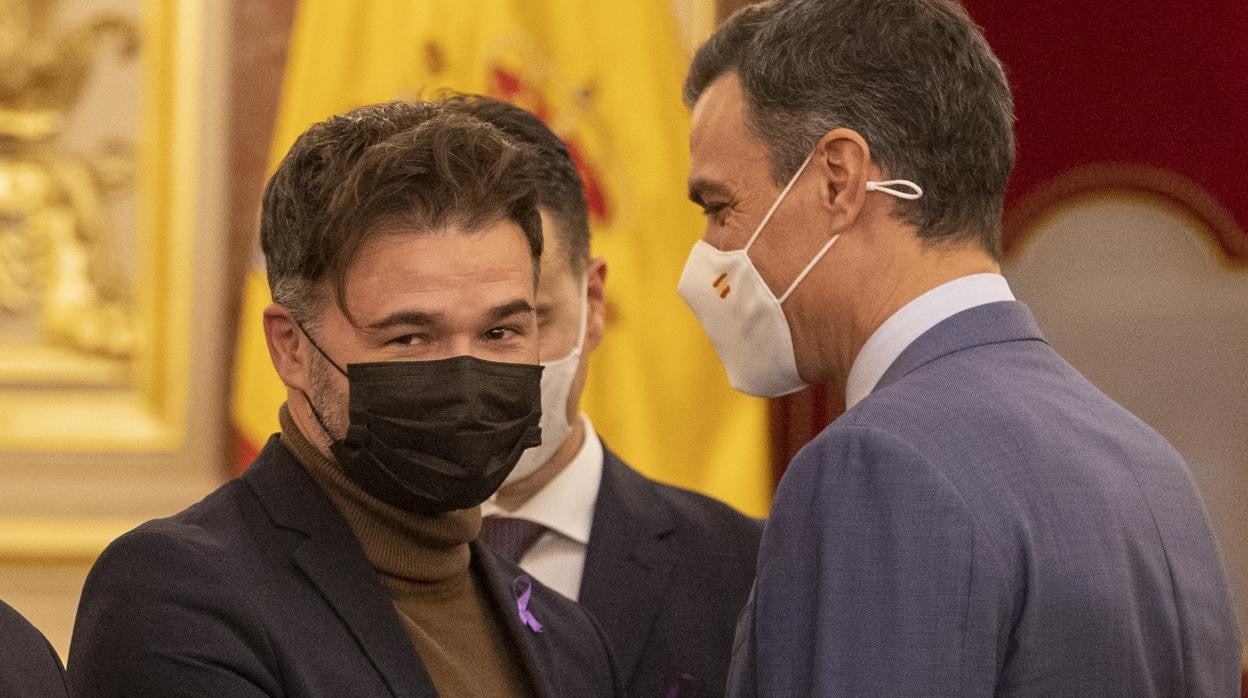 Gabriel Rufián y Pedro Sánchez, en el Congreso