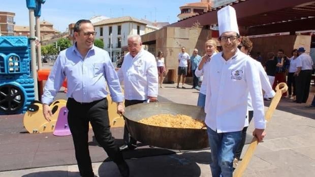 Este martes se celebra 'La comida de la esperanza' en la plaza de toros de Alcázar de San Juan