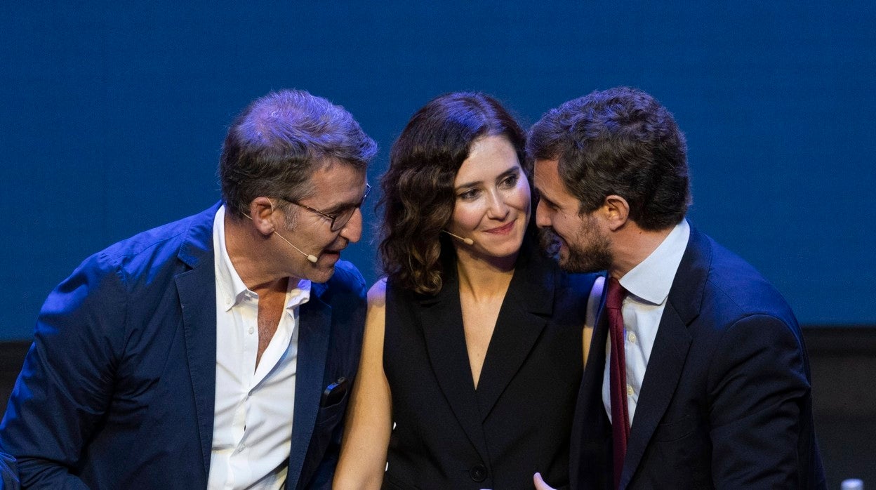 Feijóo, Ayuso y Casado, en la convención nacional que celebró el PP en octubre