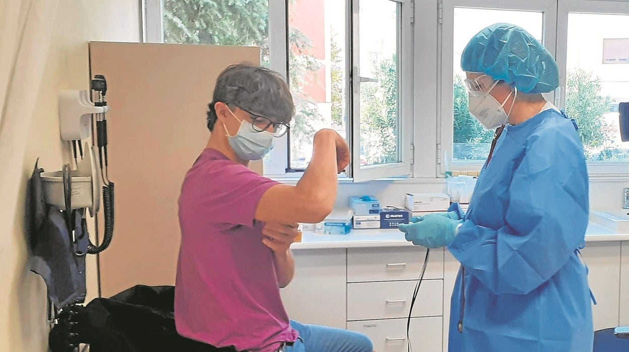 Belén Martín Hernando, médico de familia del centro de salud Estrecho de Corea y médico centinela