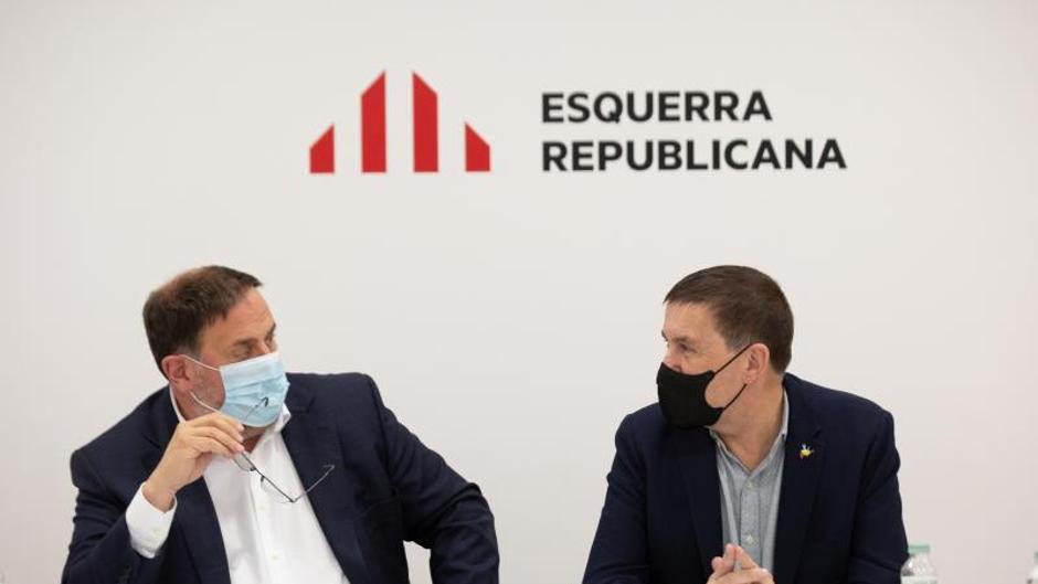 Junqueras reaparece con Otegi para comparar la situación de Ucrania con Cataluña
