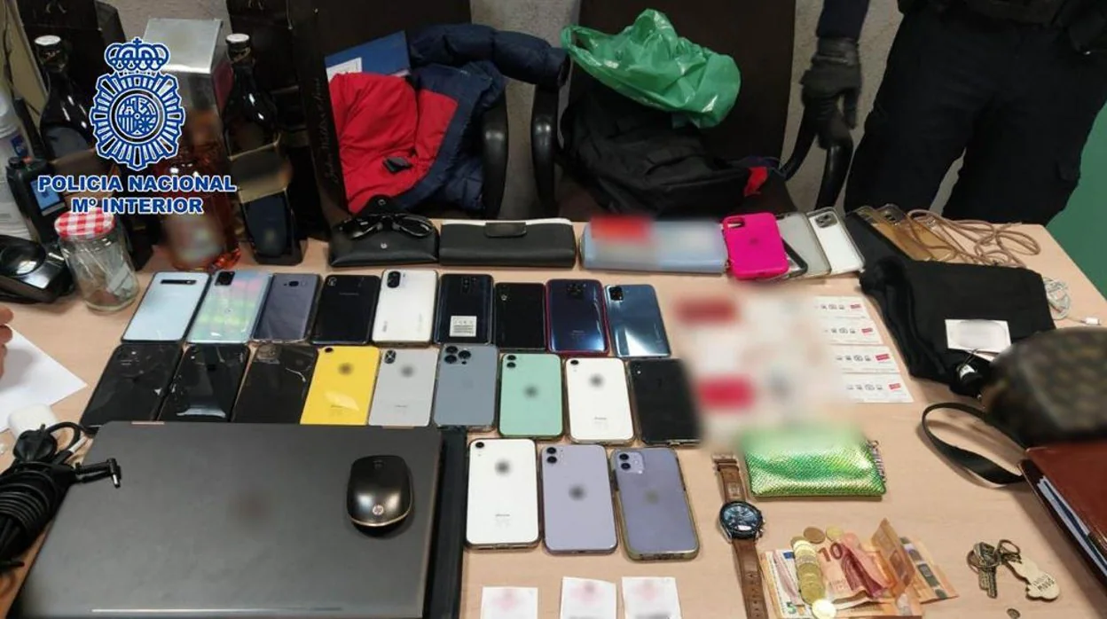 Los teléfonos móviles y otros objetos de valor que llegaron a robar en una sola noche