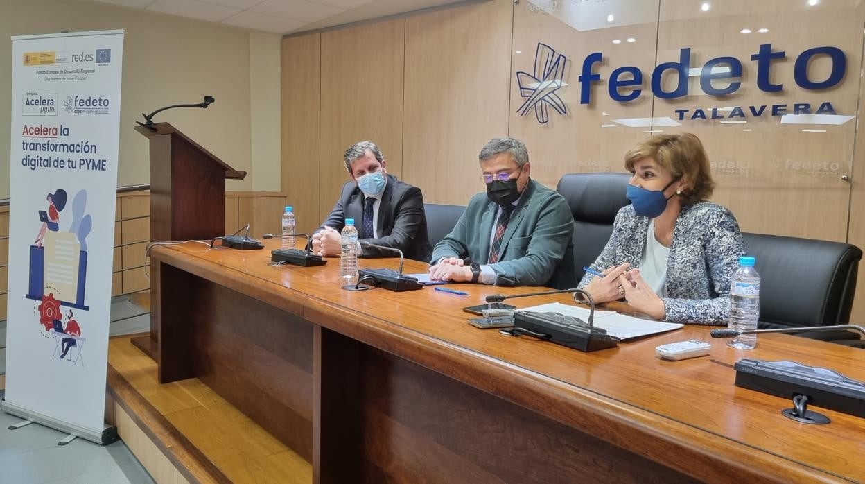 Representantes de Fedeto con la concejal de Promoción Económica Empresarial