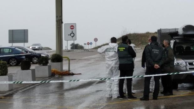 Un hombre mata a su pareja de un disparo y después se suicida en Maqueda