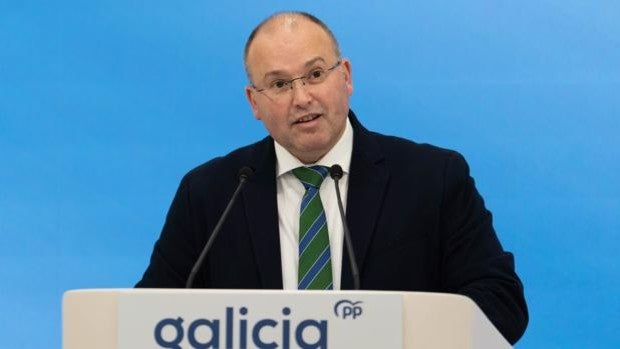 El PP gallego, ante la marcha de Feijóo: «Aún no se ha ido y ya le echamos de menos»