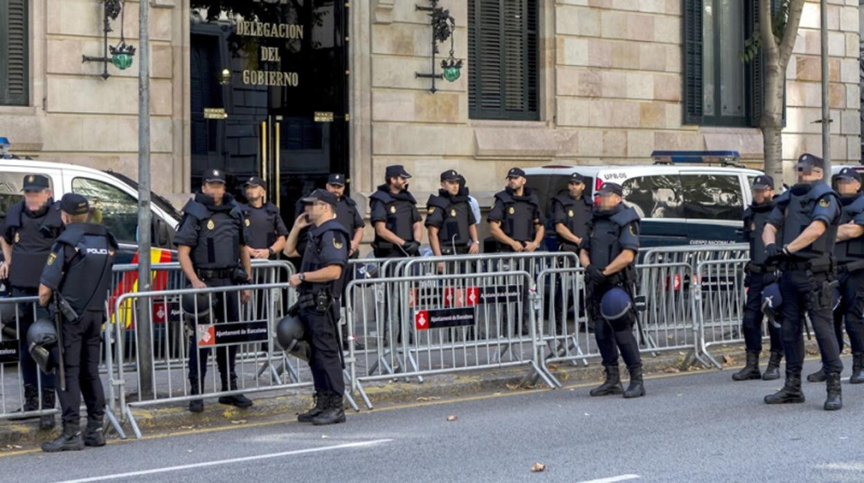 Protesta policial ante el «incumplimiento» de Marlaska de dar un plus a los agentes destinados en Cataluña