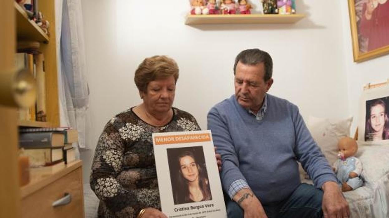 Los padres de Cristina Bergua: «Han pasado 25 años y es como si se la hubiese tragado la tierra»