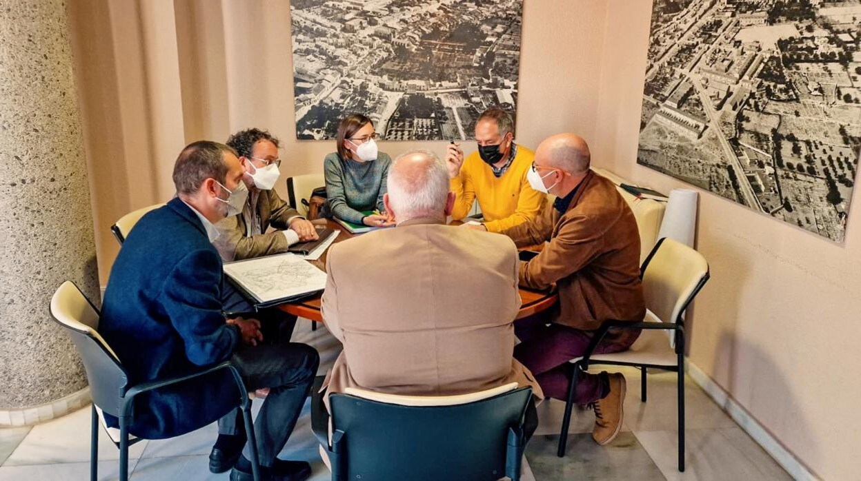 Reunión entre el Ayuntamiento de Sant Joan d'Alacant y Obras Públicas