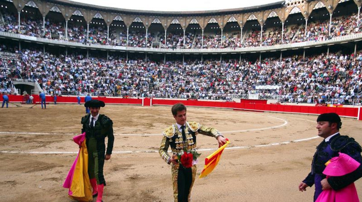 Los toreros el Juli, Morante de la Puebla y Manzanares en la plaza Monumental, en una imagen de archivo