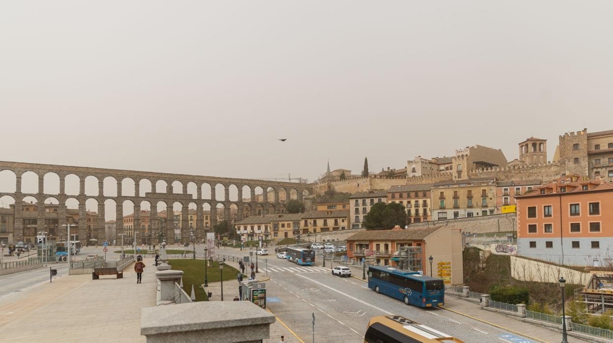 Calima ayer en las calles de Segovia