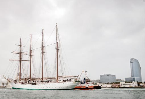 Elcano a su llegada al puerto de Barcelona