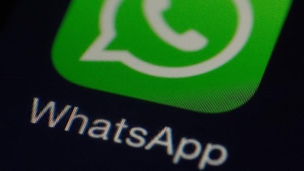 Piden siete años de prisión para un mosso por espiar a su expareja a través de la base de datos policial y WhatsApp