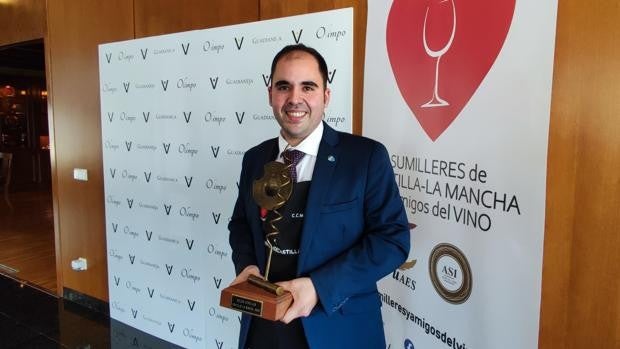 Carlos Cañas gana el concurso de 'Mejor Sumiller de Castilla-La Mancha'