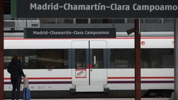 Una avería paraliza los trenes que unen Albacete con Madrid