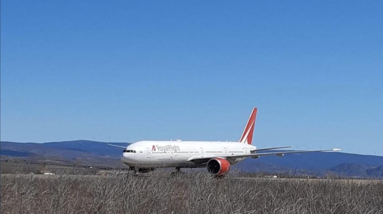 Avión de la compañía rusa Royal Flight a su llegada a Teruel