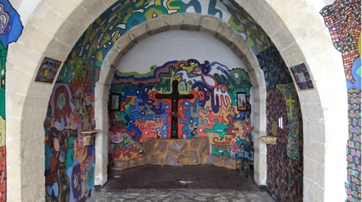 Murales en la Ermita de San Cristóbal, protegida por la Ley de Patrimonio de la Comunidad Valenciana