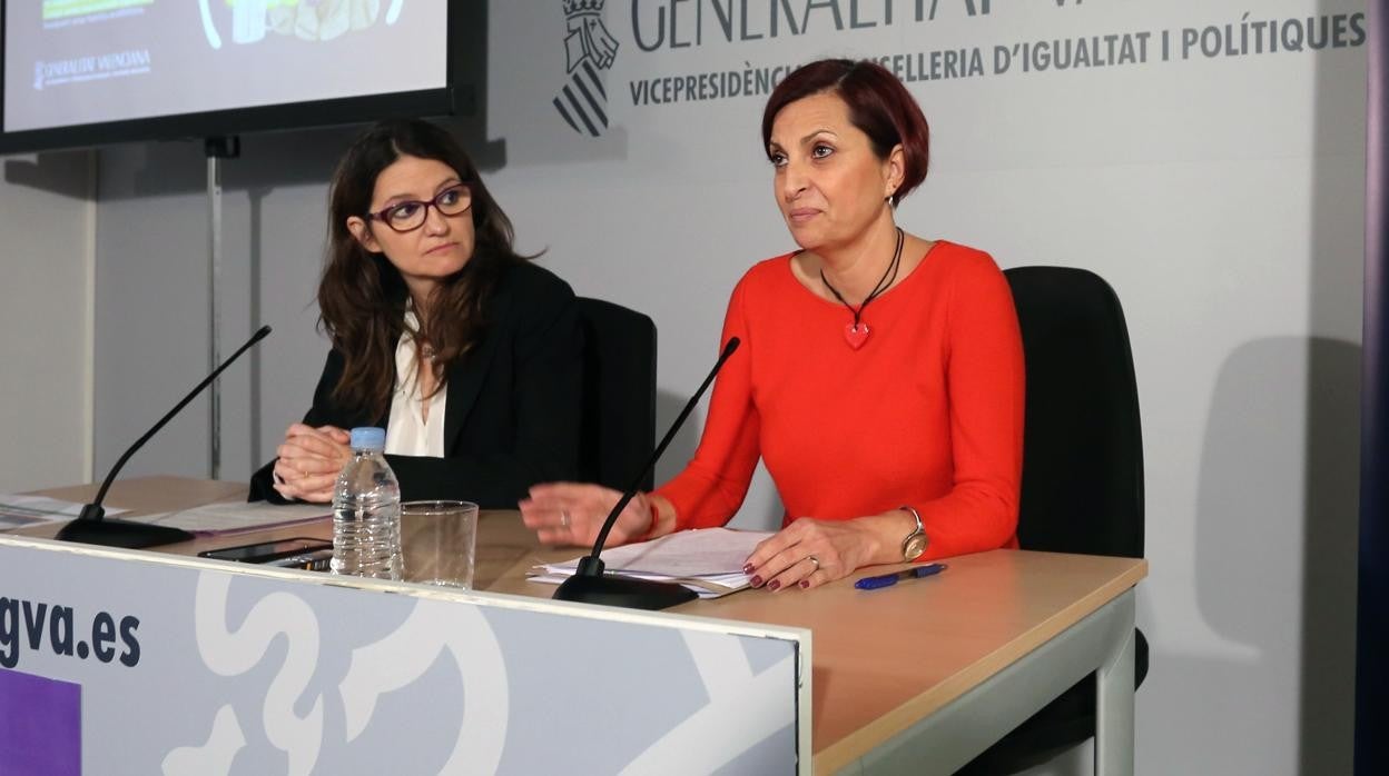 Imagen de archivo de la vicepresidenta de la Generalitat, Mónica Oltra, junto a la directora general de Infancia y Adolescencia, Rosa Molero