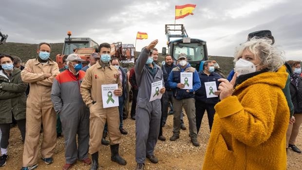 Más de un centenar de agricultores y ganaderos mirobrigenses reclaman «precios justos»