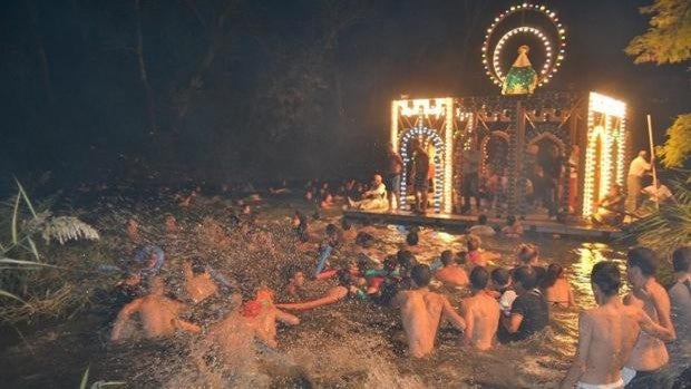 BIC para la procesión que sigue a nado a la Virgen por el río, en Fuentidueña de Tajo