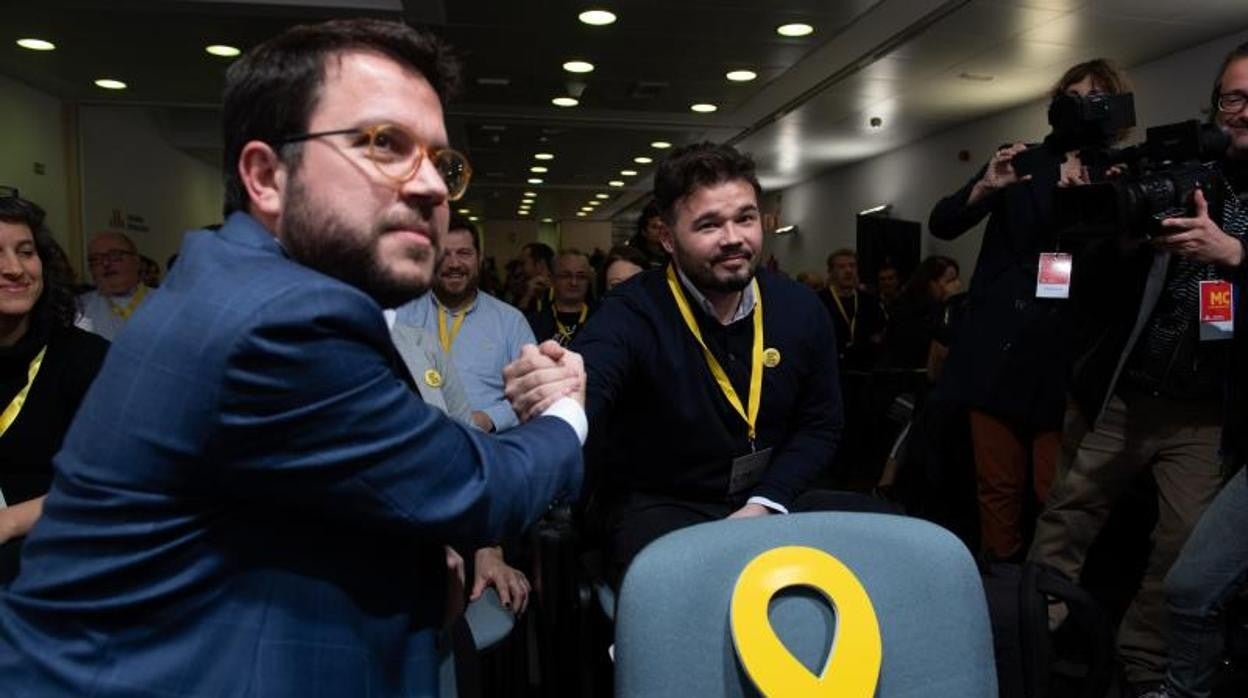 Aragonès y Rufián durante un Consejo Nacional de ERC