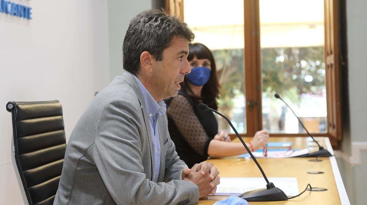 Carlos Mazón y Julia Parra, en la presentación de las inversiones extraordinarias en Cultura