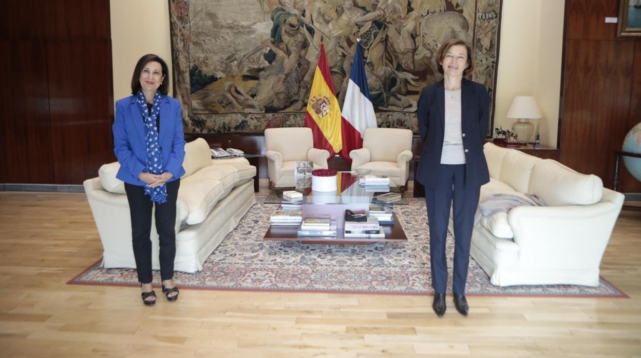 Las ministras de Defensa de España y Francia, Margarita Robles y Florence Parly, en una reunión en septiembre de 2020