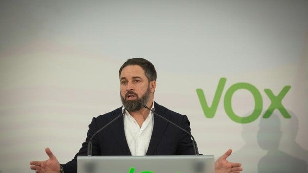 El PSOE tumbará la ley de Vox para elevar el gasto en Defensa, pese a que Sánchez prometió el alza