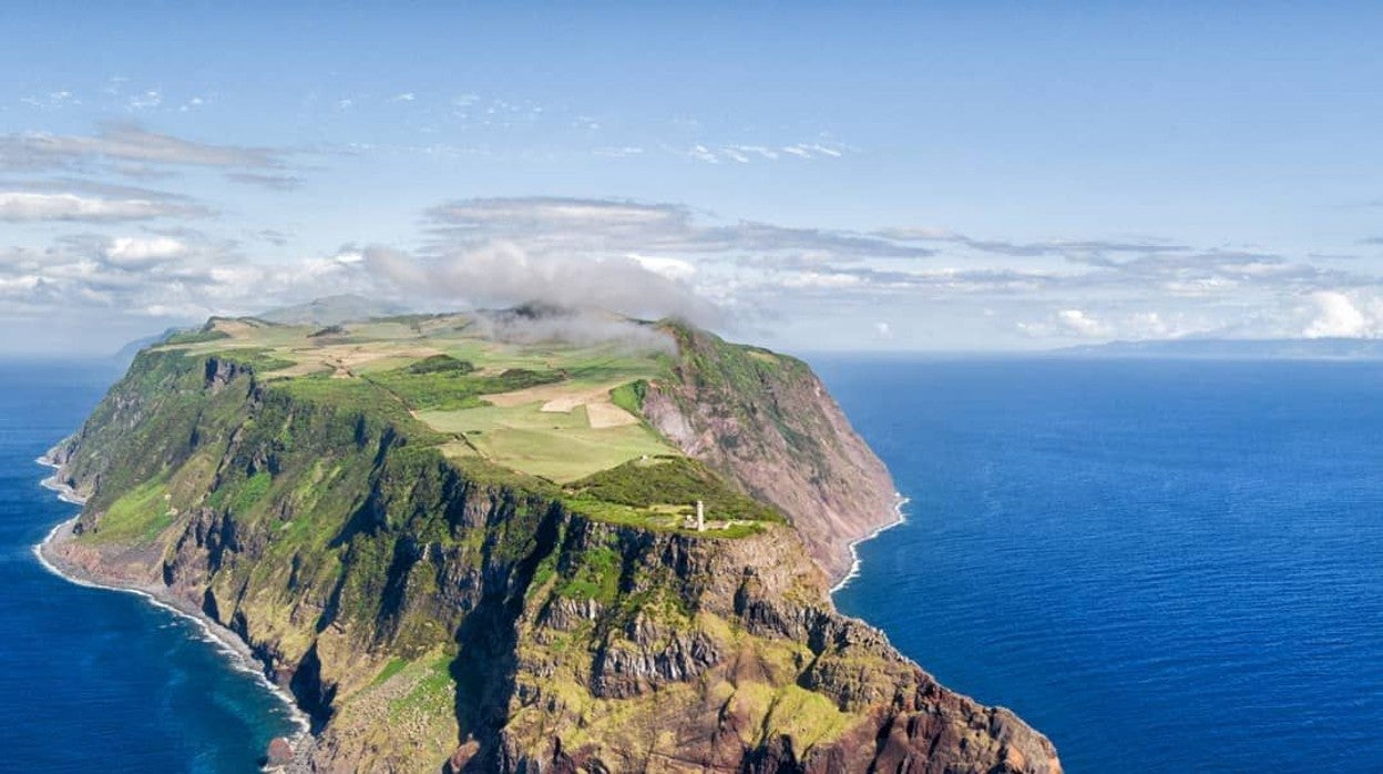 Ponta dos Rosais en isla de São Jorge (Azores)