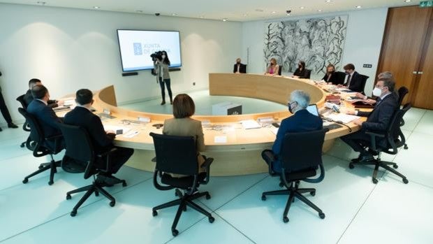 Feijóo mira a su gobierno en Galicia para diseñar el nuevo PP