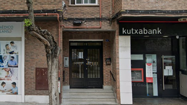 Un menor mata a la amiga de su abuelo en la bañera  estrangulándola con el cable de una plancha